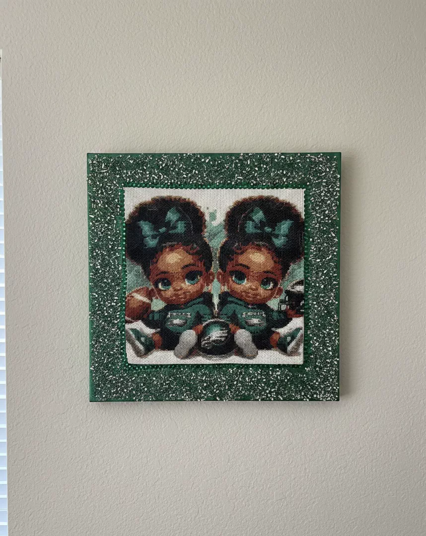 Twin Sisters Diamond Painting: Emerald Green Mosaic Wall Art