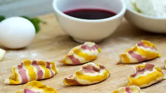 Art Pierogi/ Vareniky With Farmer's Cheese (Sweet)